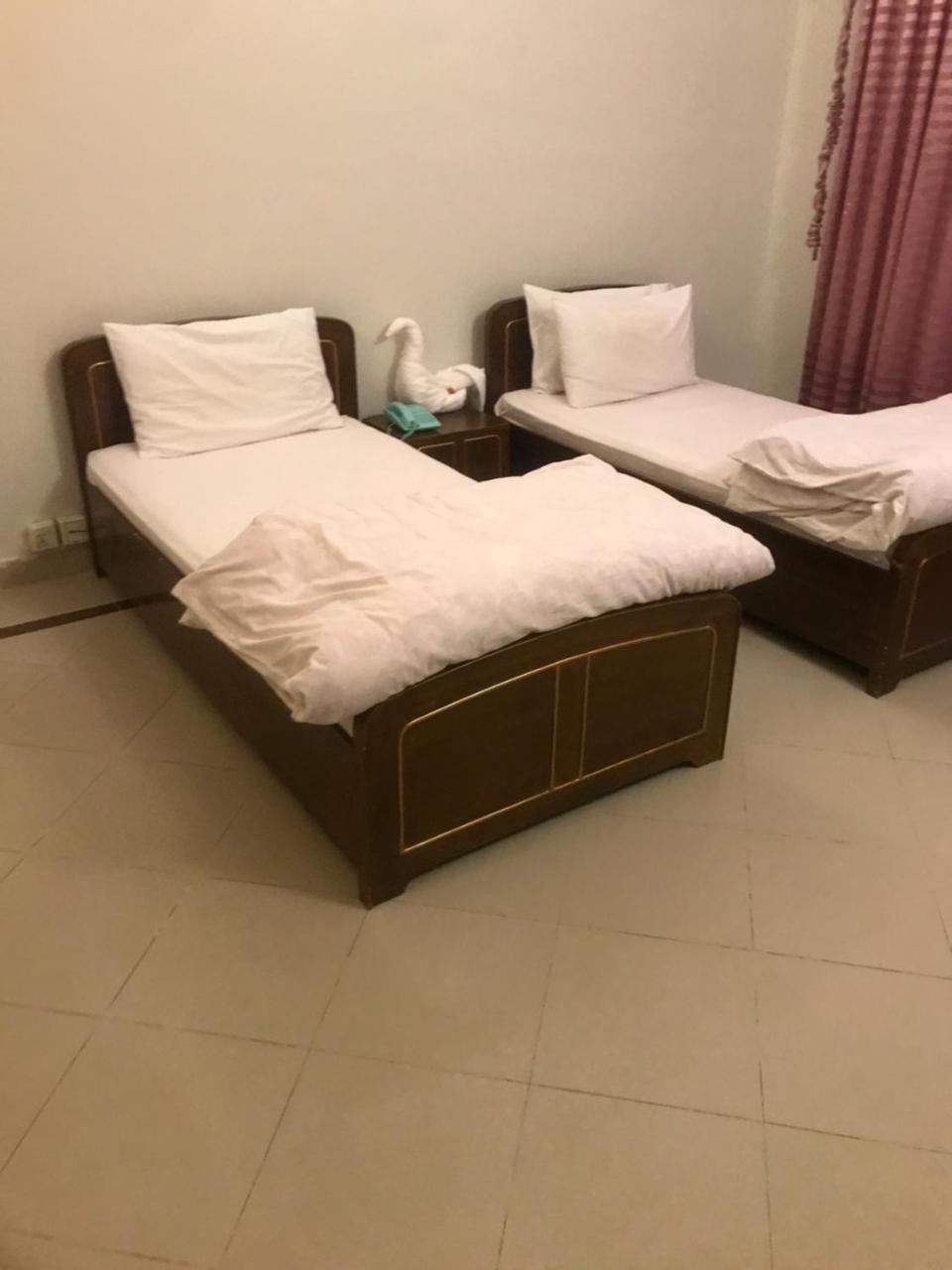 New Shelton Guest House 이슬라마바드 외부 사진